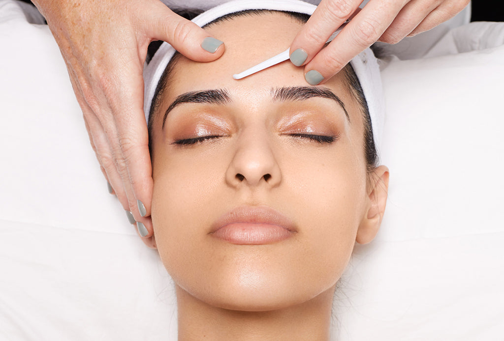 Luminous Dermaplaning Facial