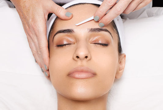Luminous Dermaplaning Facial