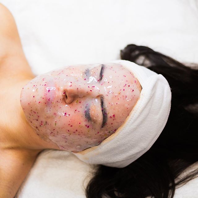 Luxury Glowing Facial